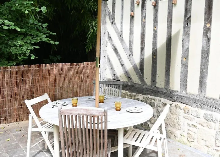 Les Grenouilles Le Mesnil-Simon (Calvados)